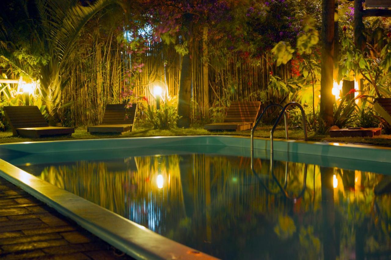 Pousada Alem Do Jardim Praia do Rosa Bagian luar foto